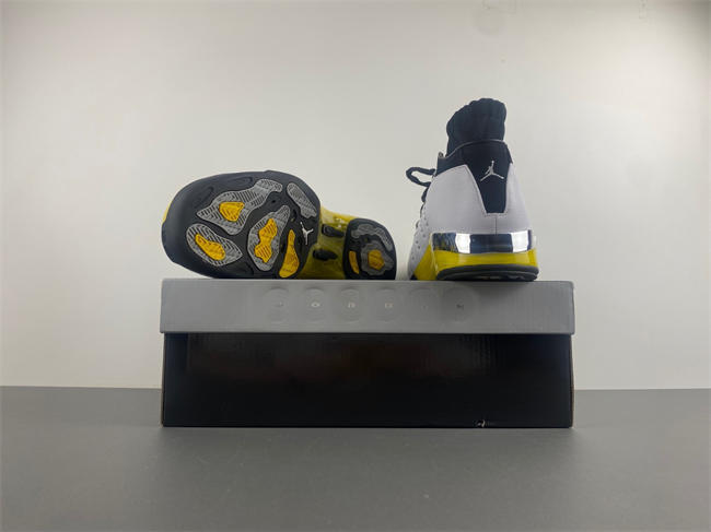 Air Jordan 17 Low “Lightning” FJ0395-100